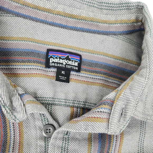 Patagonia Organic Cotton Striped Mid-Weight Button Up. - Picture 3 of 4